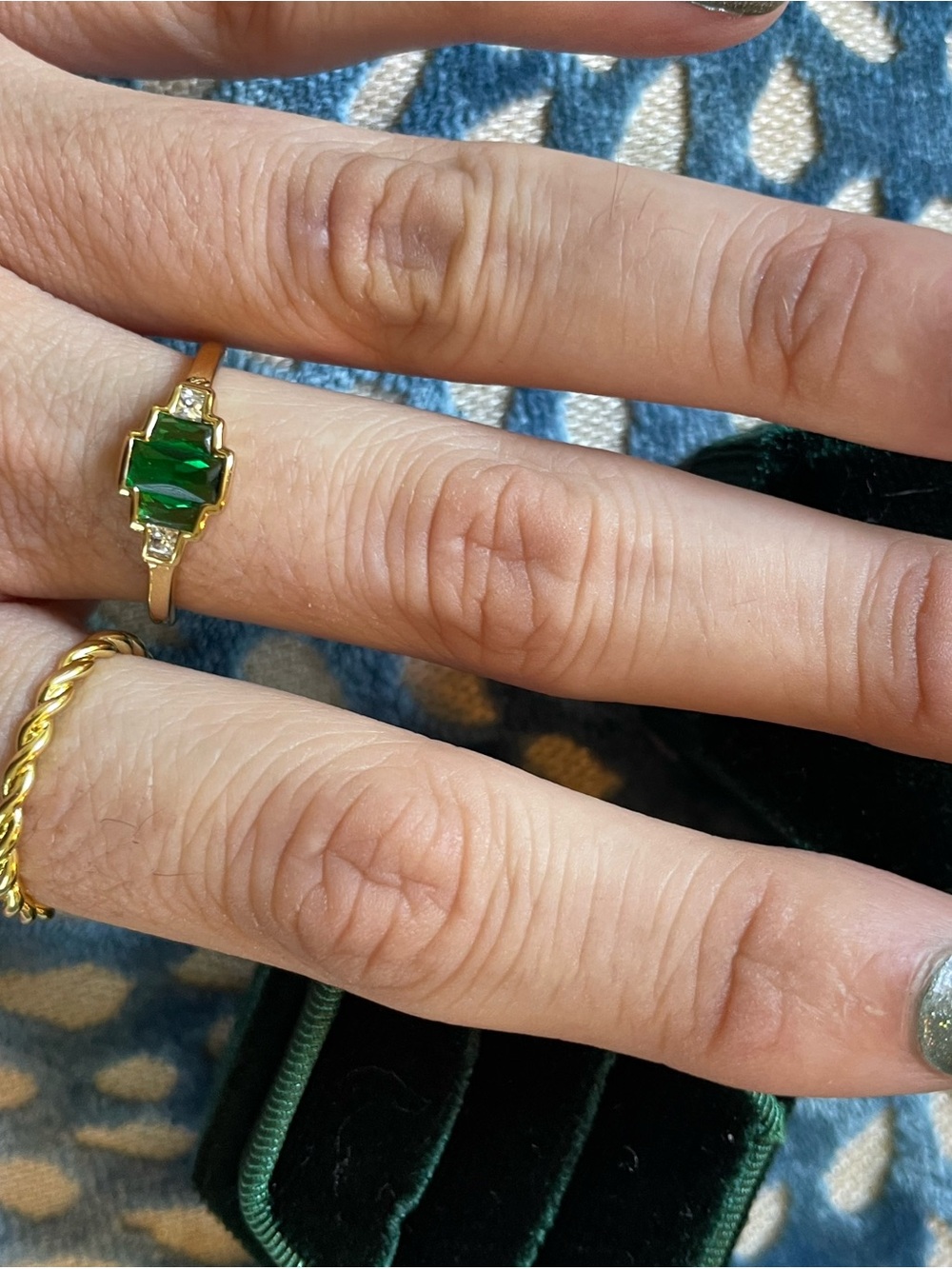 Regal Rose Gold Ring set with Emerald Green Stones - Women Jewelry